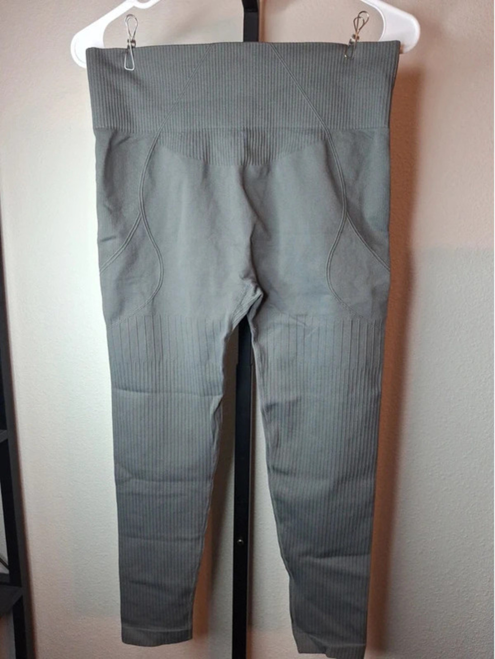 Halara Women's Black Leggings Ribbed NWT size XL 7/8 [COPY]
